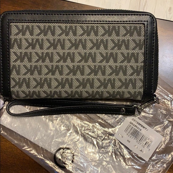 Michael Kors wristlet/wallet - Picture 5 of 7